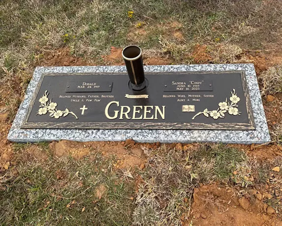 hm-bronze-headstones-img